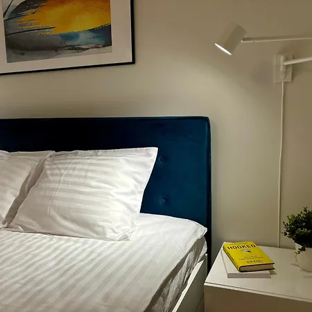 Stay, 3-bedroom & Free Parking! Апартаменты