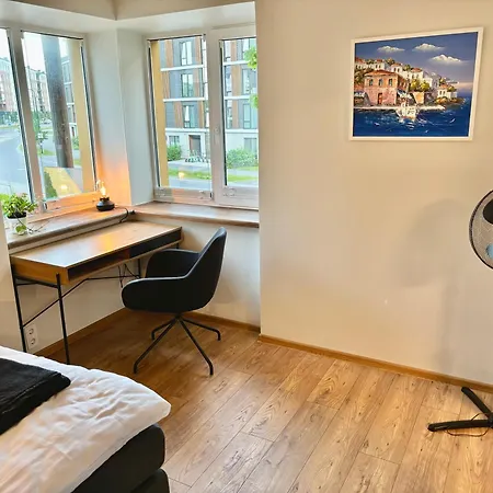 3br With Free Wifi & Parking Reval